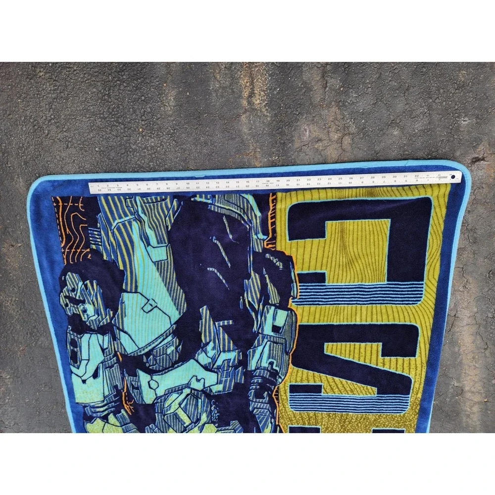Halo UNSC Master Chief‎ Micro Plush Fleece Throw Blanket Wall Hanging Video Game